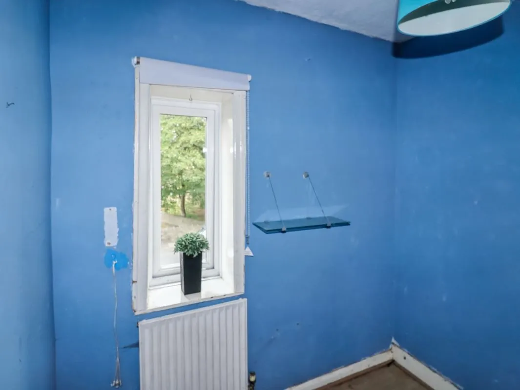 Online Property Auction in London: Moorlands Crescent, Halifax, HX2 8AA | Auction ends 17/09/2025, a Guide Price of £50,000+.