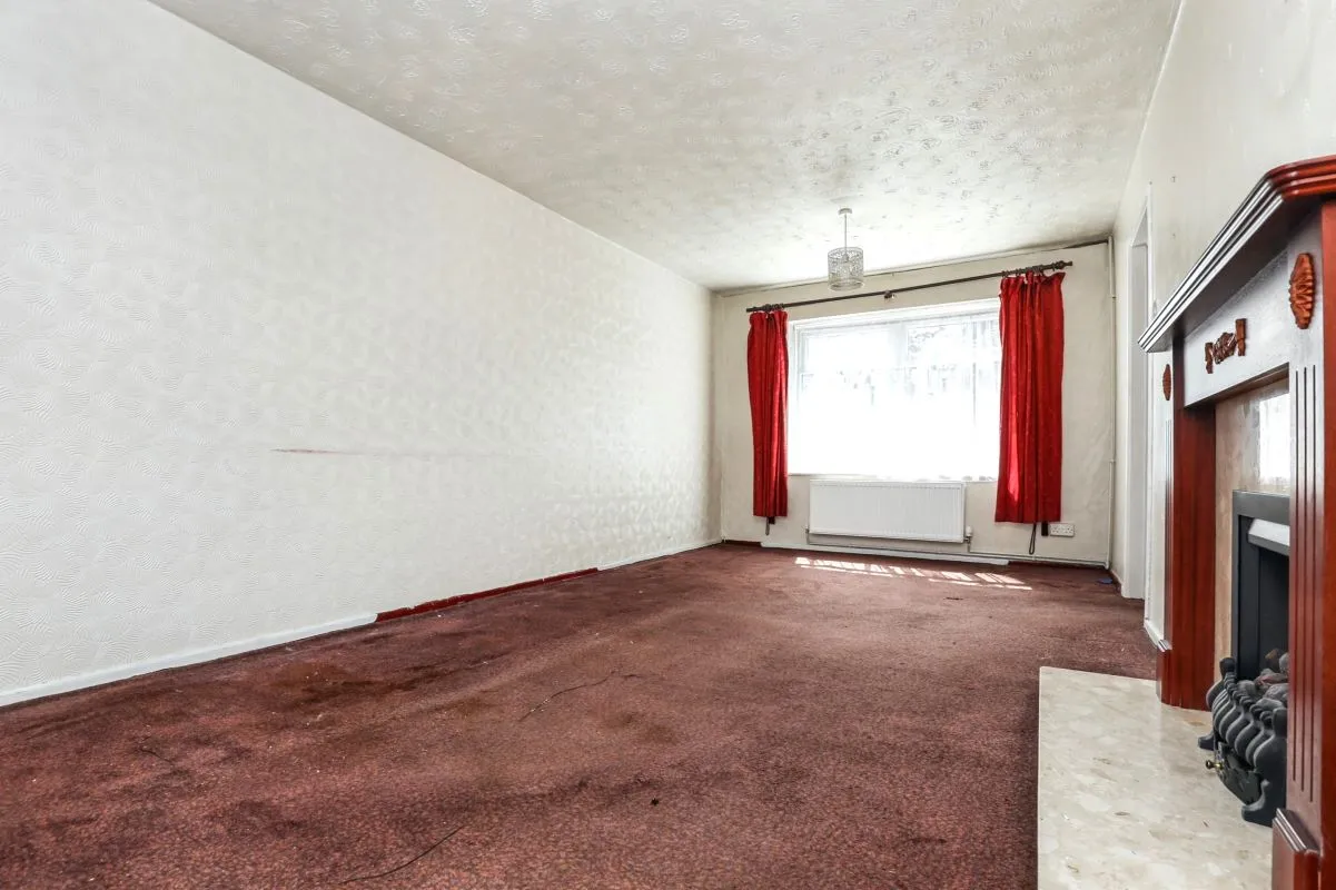 Online Property Auction in London: Wilson Road, Prescot, L35 5EX | Auction ends 17/09/2025, a Guide Price of £40,000+.