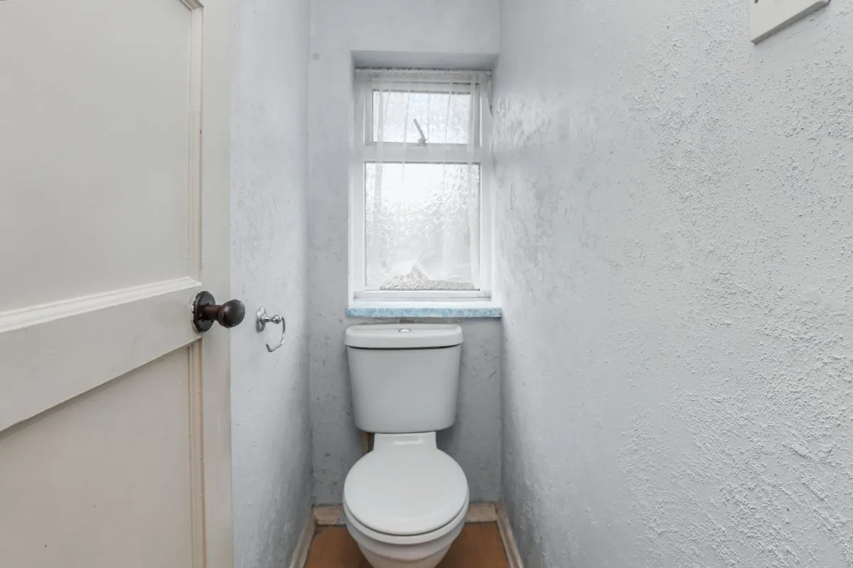 Online Property Auction in London: Wilson Road, Prescot, L35 5EX | Auction ends 17/09/2025, a Guide Price of £40,000+.