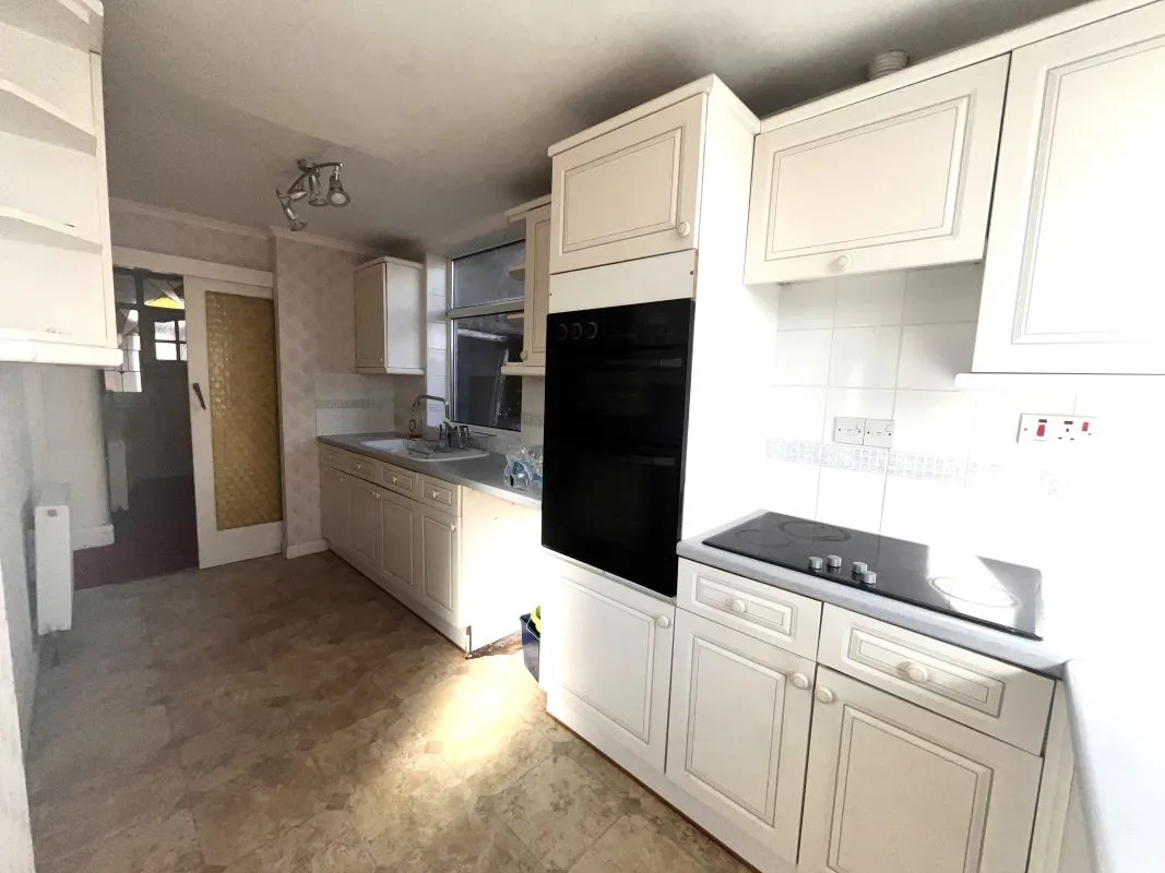 Online Property Auction in London: King Johns Road, Bristol, BS15 1NL | Auction ends 17/09/2025, a Guide Price of £150,000+.