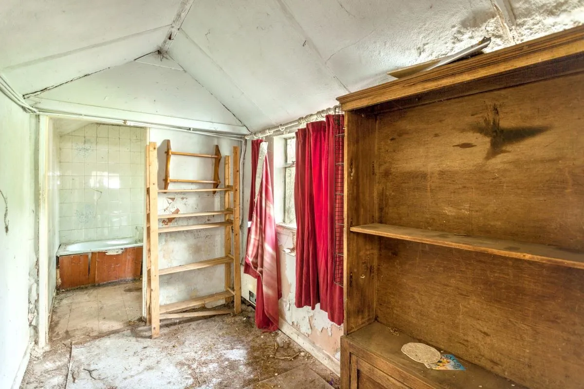 Online Property Auction in London: Whiteway Road, Bristol, BS5 7QR | Auction ends 17/09/2025, a Guide Price of £100,000+.