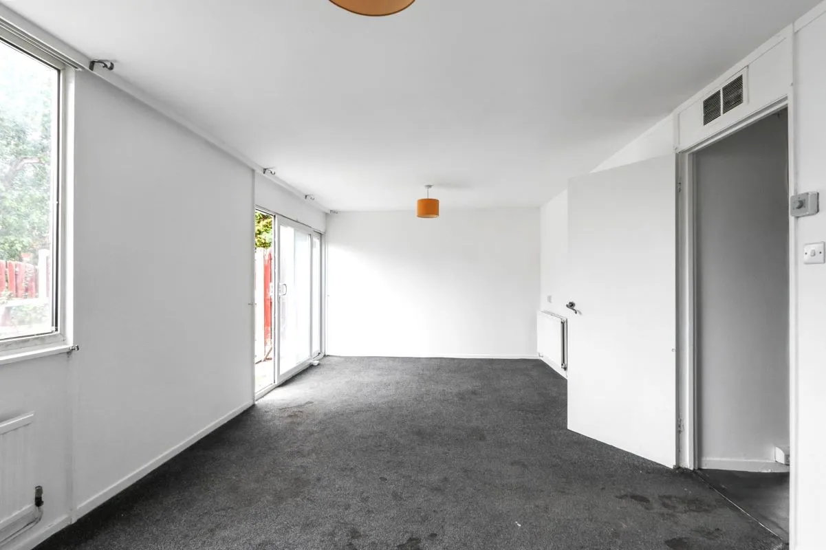 Bowshaw View, Sheffield, S8 8FE