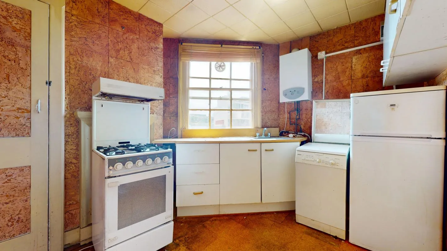 Online Property Auction in London: Sloane Avenue, Chelsea, SW3 3JD | Auction ends 17/09/2025, a Guide Price of £475,000+.