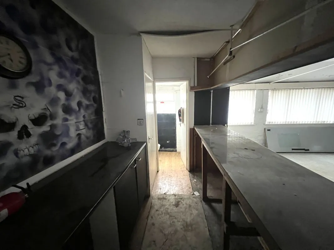 Online Property Auction in London: Canon Street, Kettering, Northamptonshire, NN16 8RD | Auction ends 17/09/2025, a Guide Price of £30,000+.