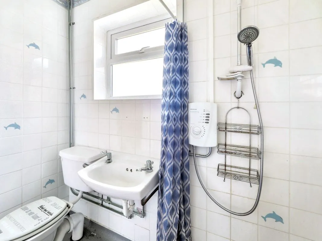 Online Property Auction in London: Shakespeare Avenue, Mansfield Woodhouse, Mansfield, NG19 8EX | Auction ends 17/09/2025, a Guide Price of £50,000+.