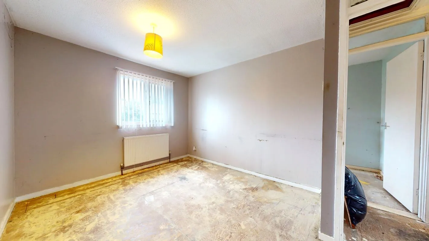 Online Property Auction in London: Bartlow End, Basildon, SS13 1PQ | Auction ends 17/09/2025, a Guide Price of £150,000+.