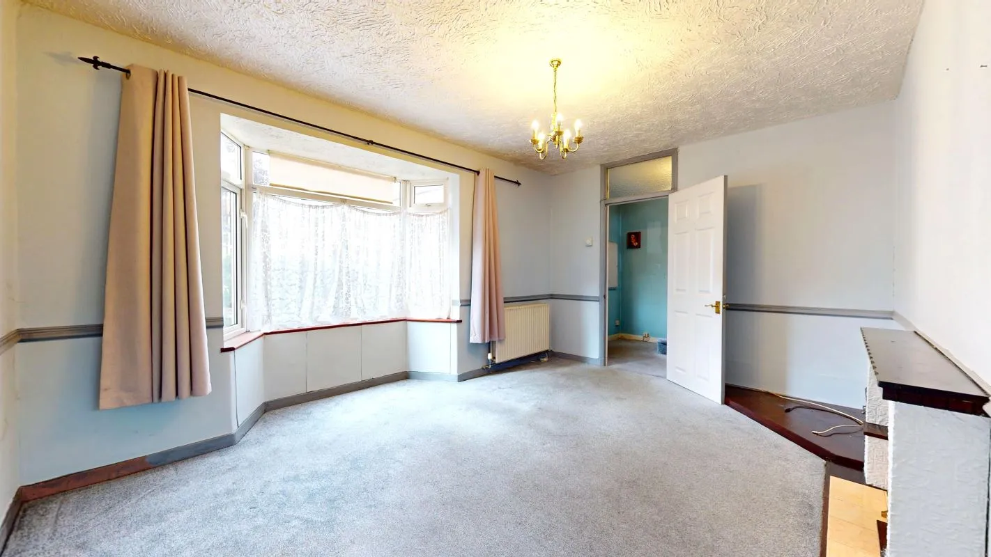 Online Property Auction in London: Ockham Drive, Orpington, BR5 3DT | Auction ends 17/09/2025, a Guide Price of £200,000+.