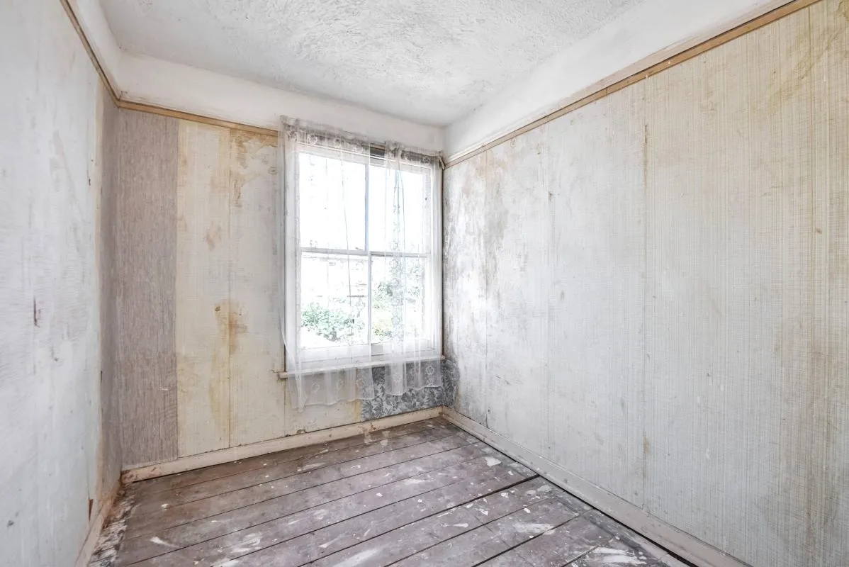 Online Property Auction in London: Hyde Road, Sudbury, CO10 2TH | Auction ends 17/09/2025, a Guide Price of £90,000+.