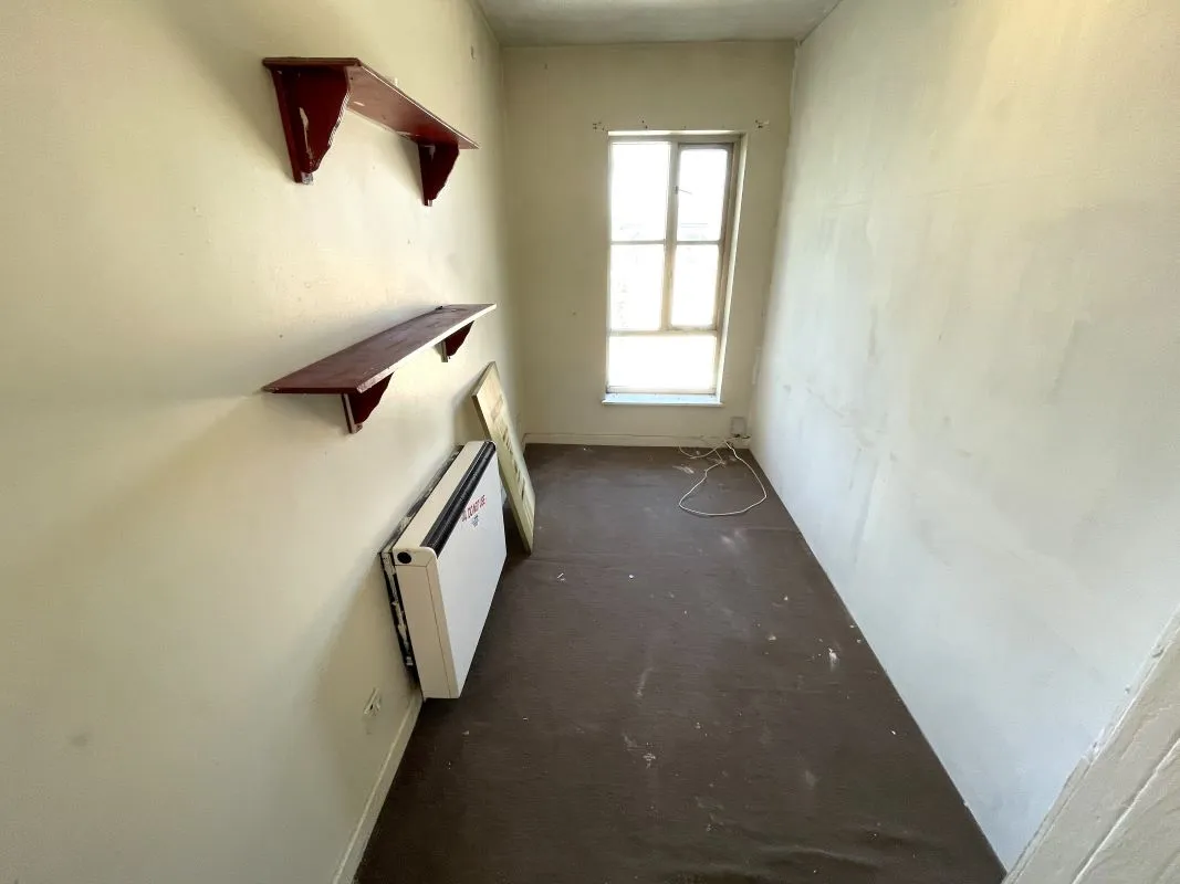 Online Property Auction in London: Springfield Court, Forsythia Close, Ilford, IG1 2BN | Auction ends 17/09/2025, a Guide Price of £110,000+.