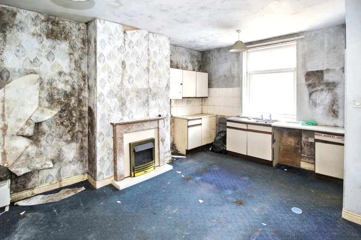 Online Property Auction in London: Church Street, Paddock, Huddersfield, HD1 4UD | Auction ends 17/09/2025, a Guide Price of £20,000+.