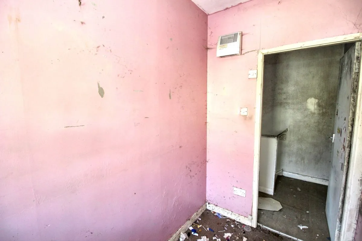 Online Property Auction in London: Church Street, Paddock, Huddersfield, HD1 4UD | Auction ends 17/09/2025, a Guide Price of £20,000+.