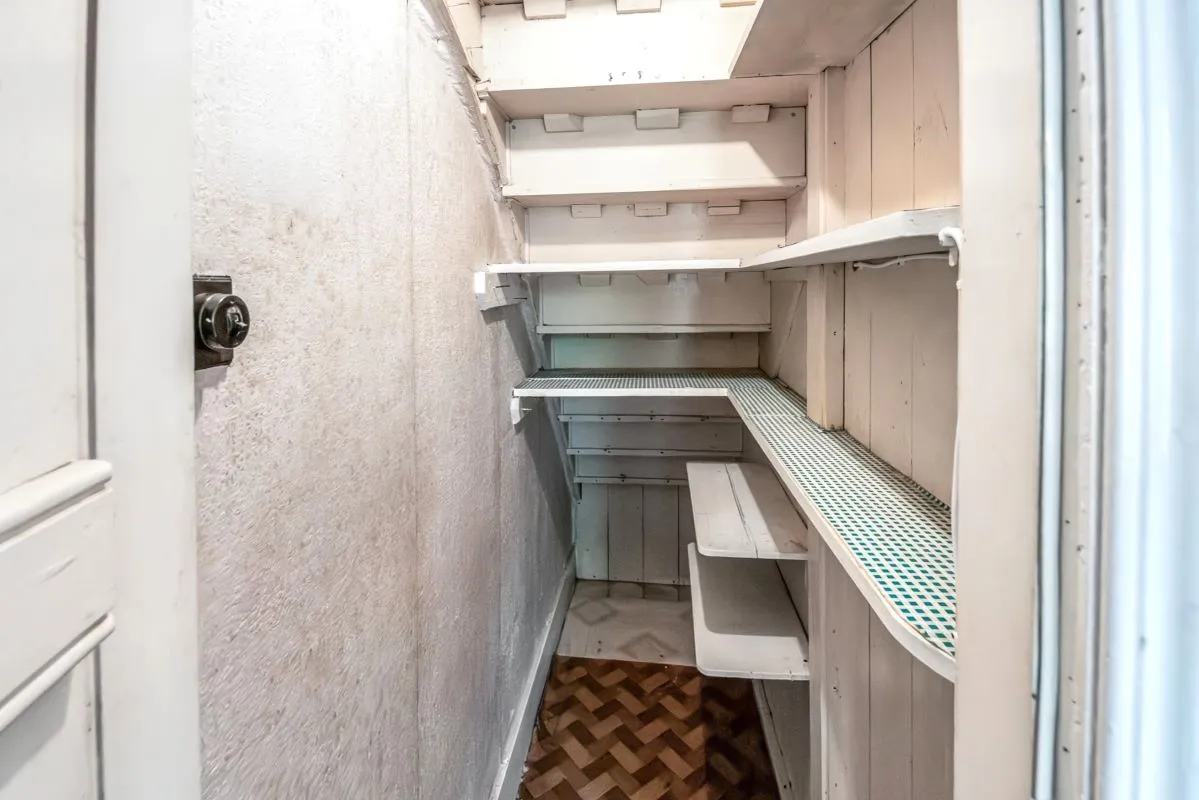 Online Property Auction in London: Ling Crag, Fairfield Road, Blandford Forum, DT11 7BZ | Auction ends 17/09/2025, a Guide Price of £110,000+.