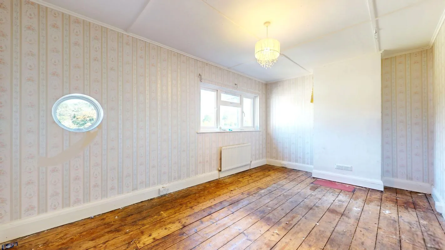 Online Property Auction in London: Pine View, Platt, Sevenoaks, Kent, TN15 8LA | Auction ends 17/09/2025.
