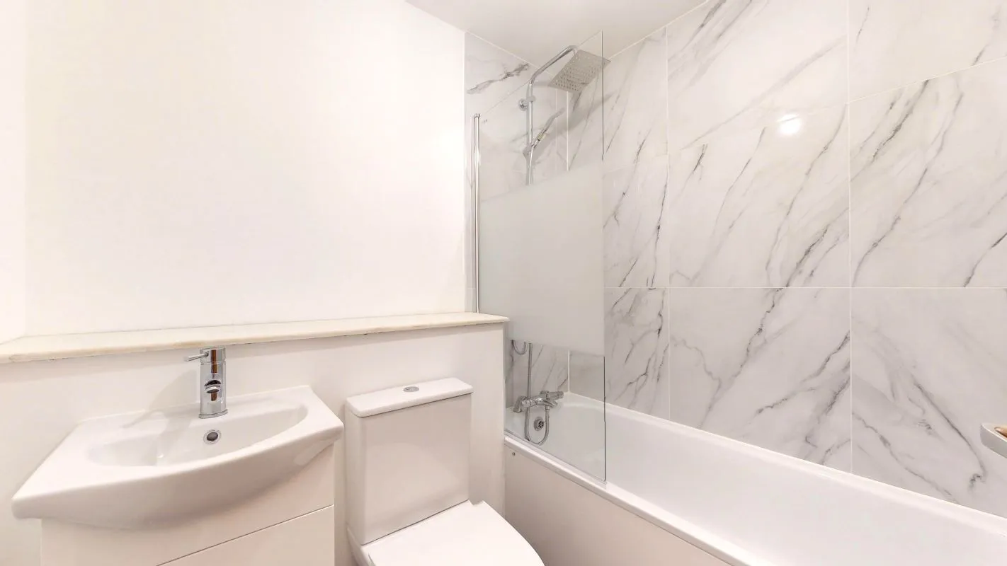 Online Property Auction in London: Orchard Grove, Crystal Palace, SE20 8BQ | Auction ends 17/09/2025, a Guide Price of £135,000+.