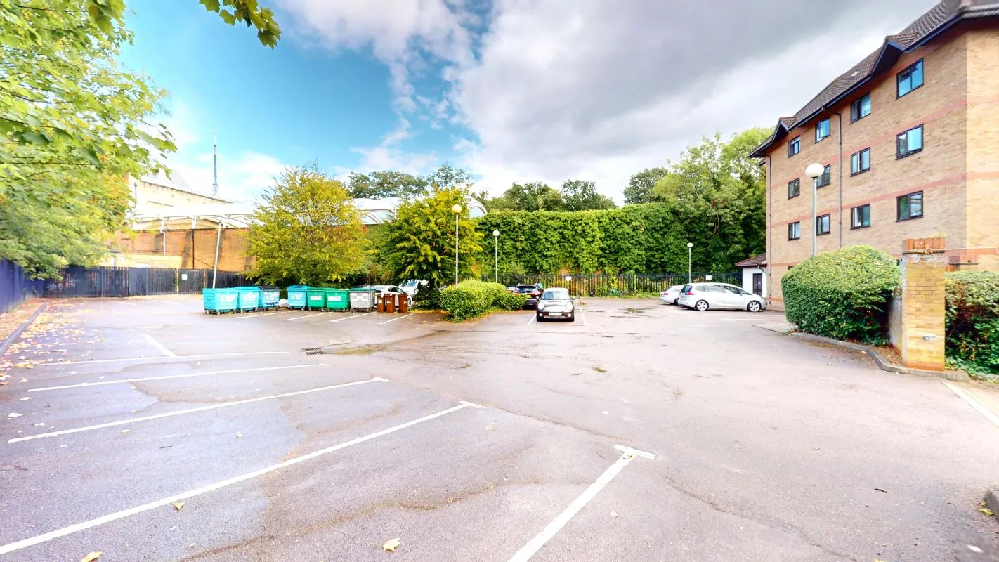 Online Property Auction in London: Orchard Grove, Crystal Palace, SE20 8BQ | Auction ends 17/09/2025, a Guide Price of £135,000+.