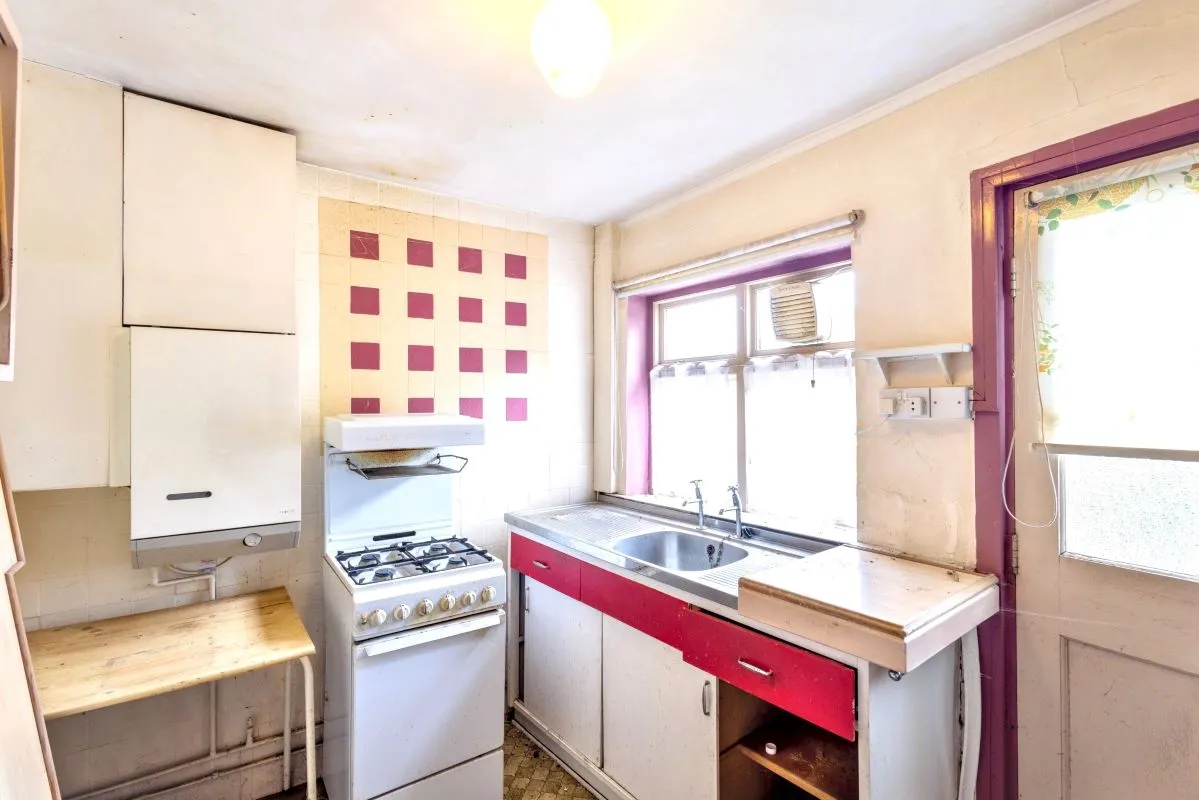 Online Property Auction in London: Princess Road, Ripon, HG4 1HS | Auction ends 17/09/2025, a Guide Price of £45,000+.