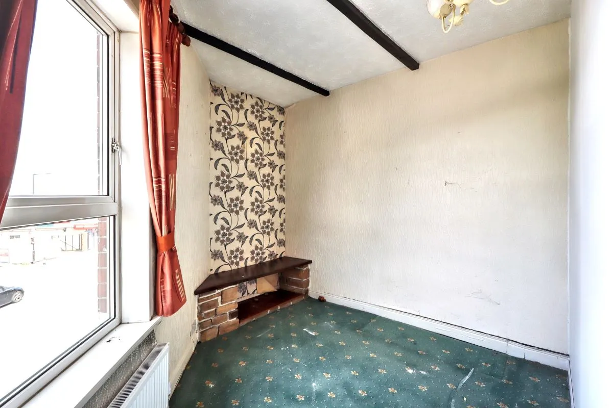 Online Property Auction in London: Kilnhurst Road, Rawmarsh, S62 5QQ | Auction ends 17/09/2025, a Guide Price of £30,000+.