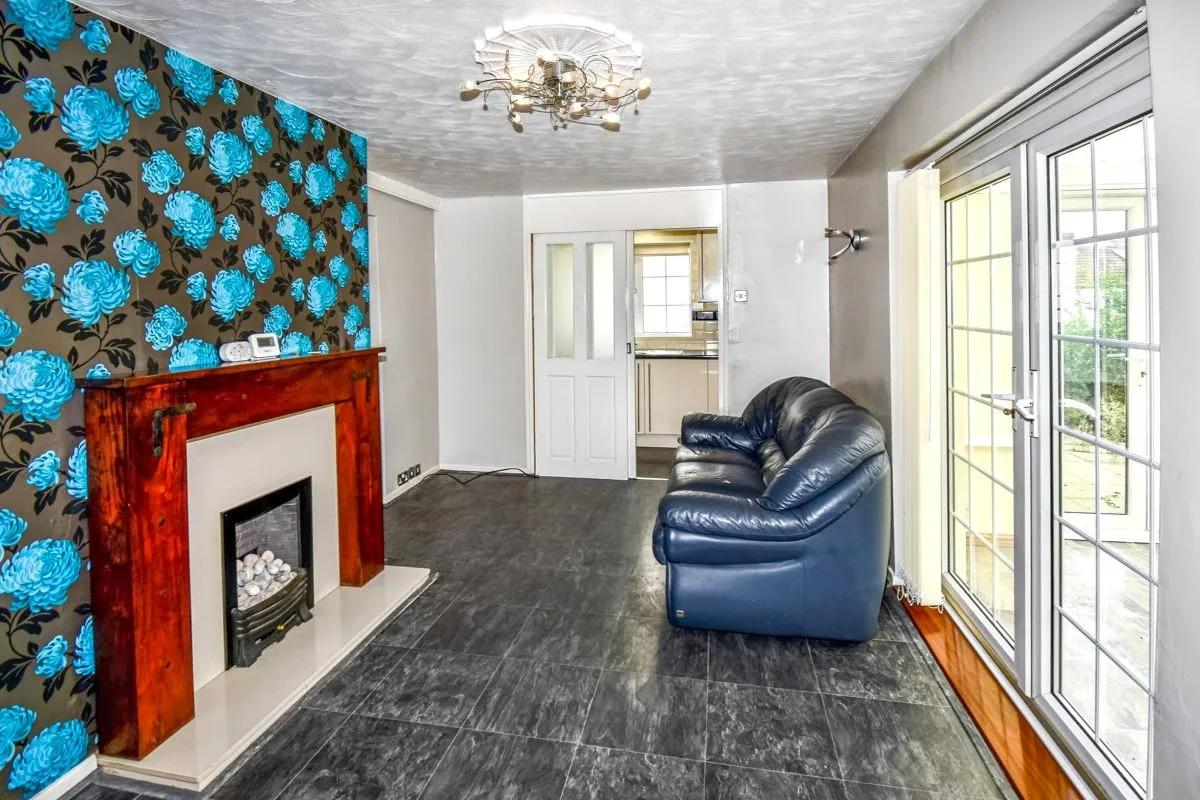 Online Property Auction in London: Station Road, Kippax, Leeds, LS25 7LB | Auction ends 17/09/2025, a Guide Price of £60,000+.