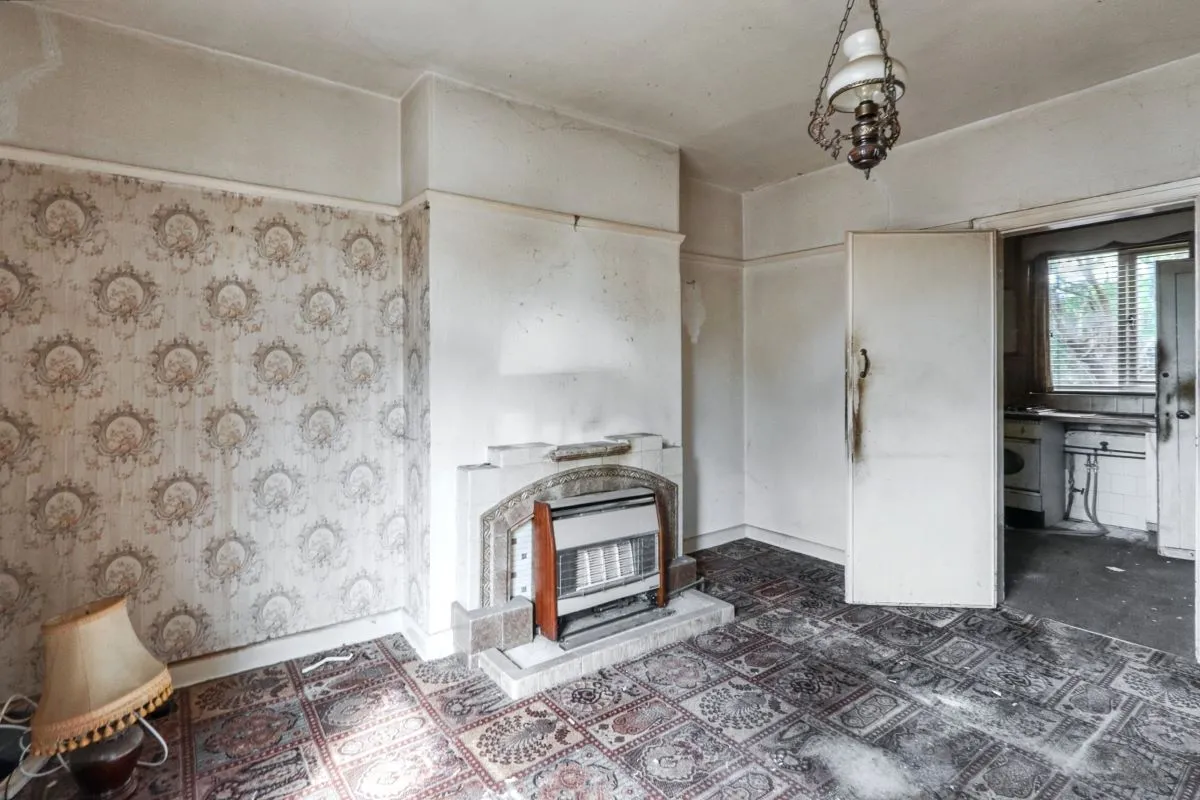 Online Property Auction in London: Mason Lathe Road, Sheffield, S5 0TP | Auction ends 17/09/2025, a Guide Price of £50,000+.