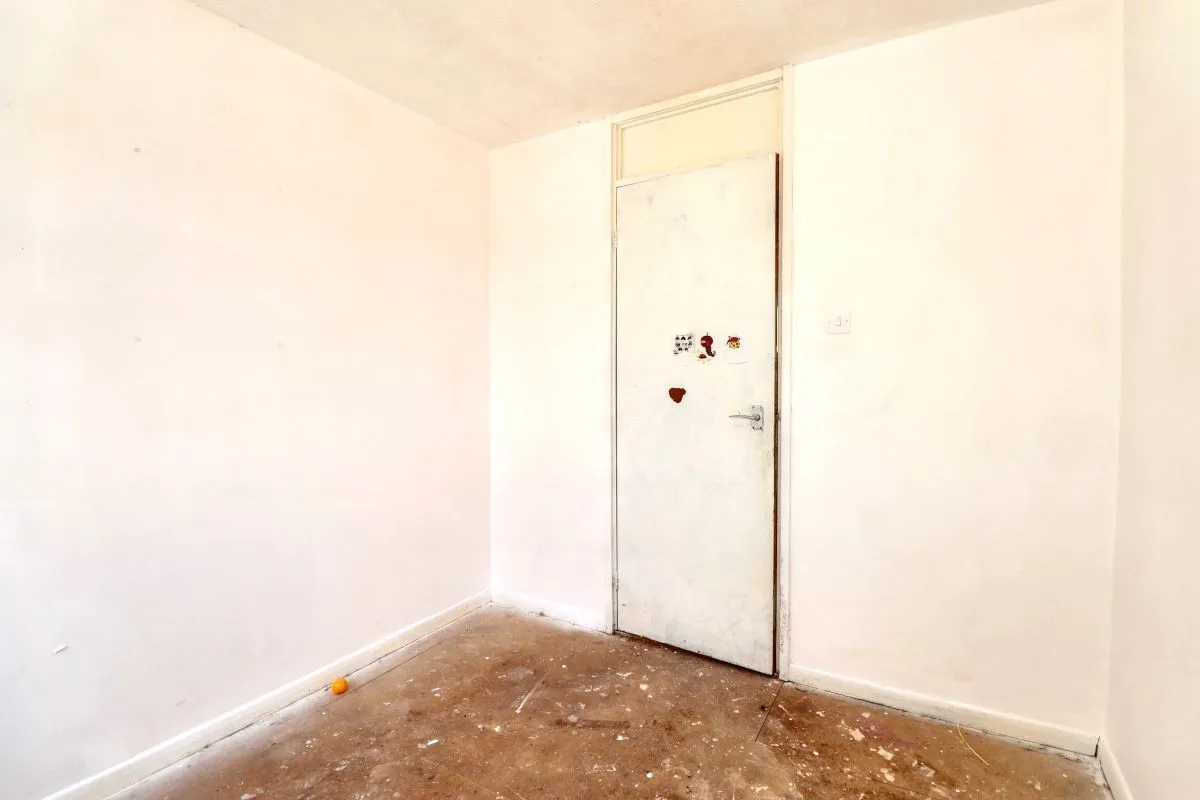 Online Property Auction in London: Downs Road, Canterbury, CT2 7TW | Auction ends 17/09/2025, a Guide Price of £120,000+.