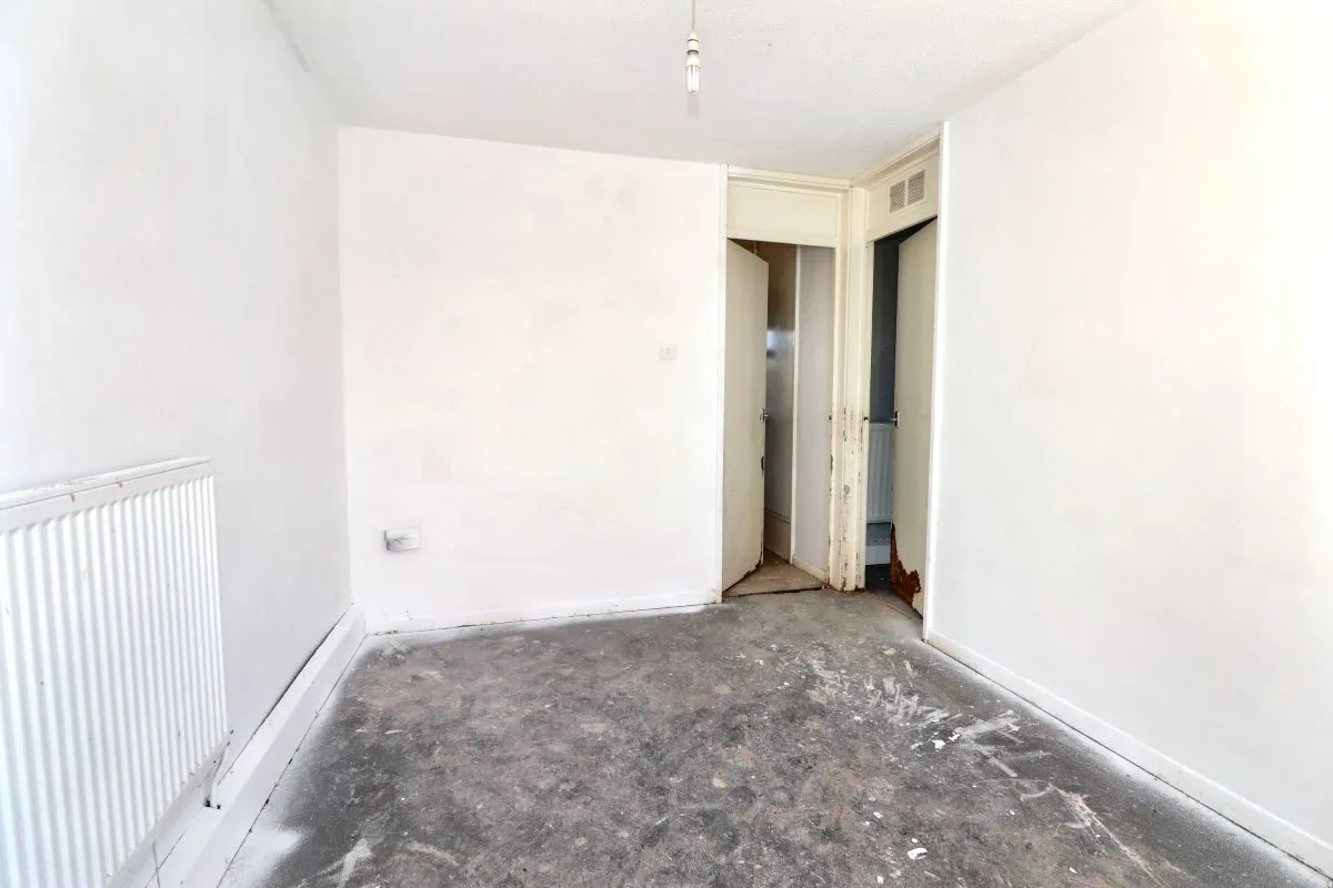 Online Property Auction in London: Downs Road, Canterbury, CT2 7TW | Auction ends 17/09/2025, a Guide Price of £120,000+.
