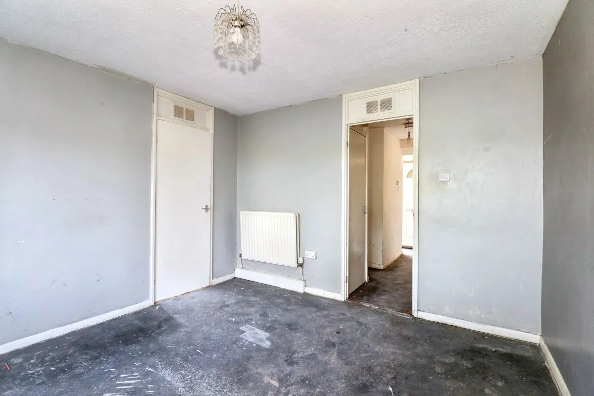 Online Property Auction in London: Downs Road, Canterbury, CT2 7TW | Auction ends 17/09/2025, a Guide Price of £120,000+.