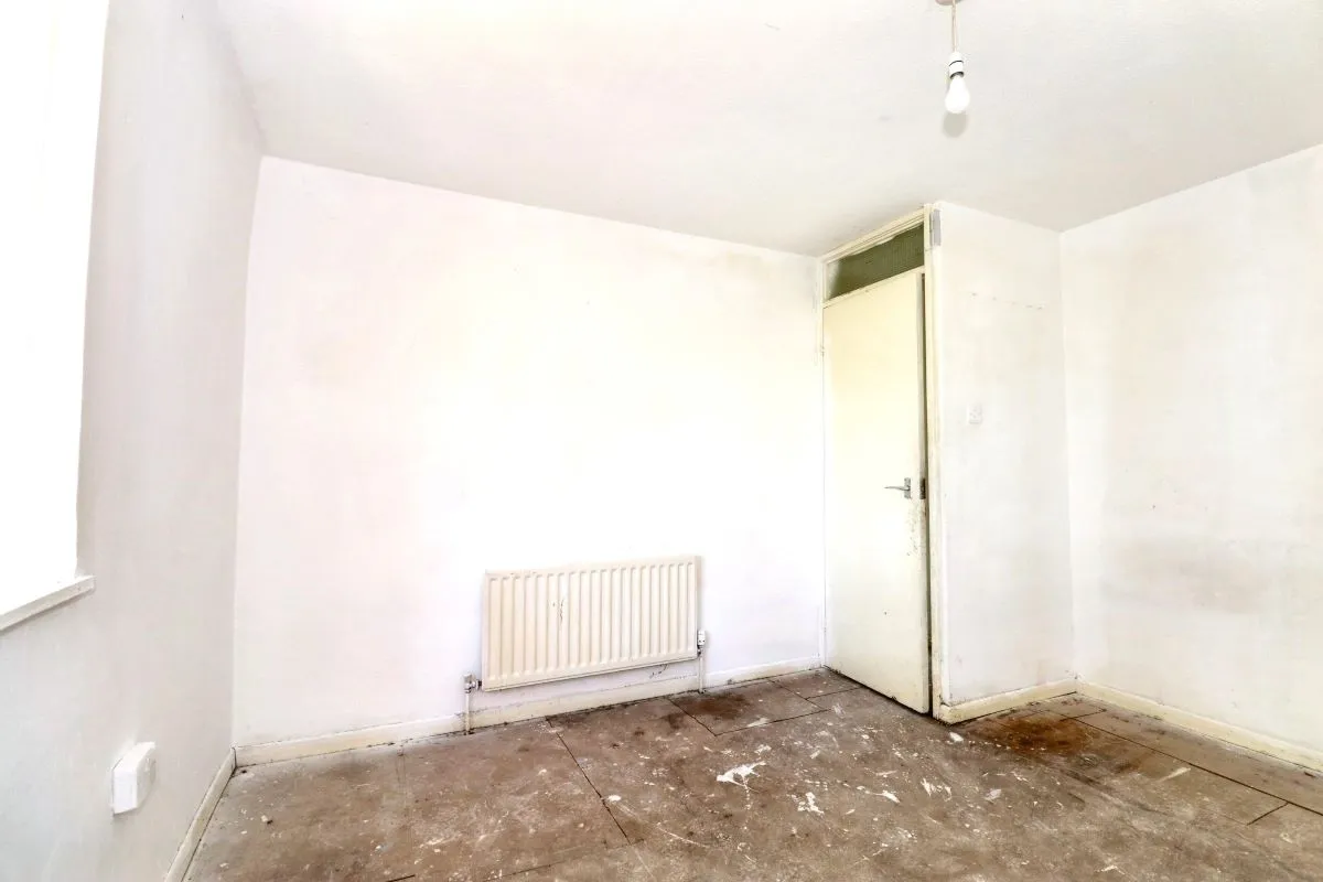 Online Property Auction in London: Downs Road, Canterbury, CT2 7TW | Auction ends 17/09/2025, a Guide Price of £120,000+.