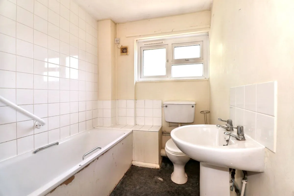 Online Property Auction in London: Downs Road, Canterbury, CT2 7TW | Auction ends 17/09/2025, a Guide Price of £120,000+.