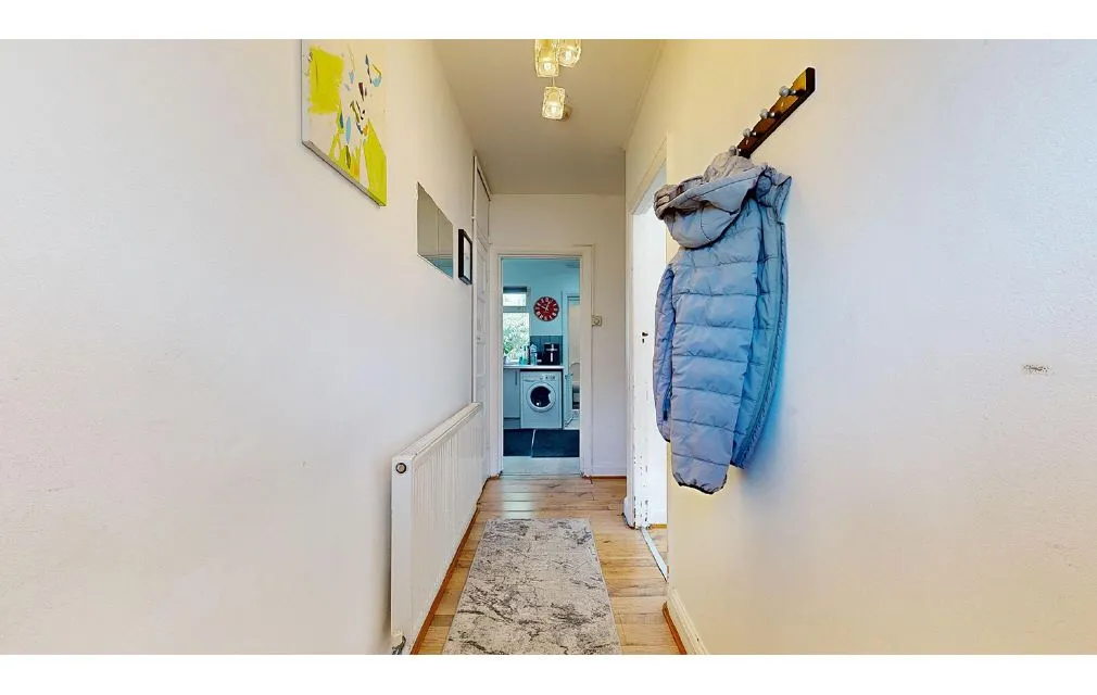 Online Property Auction in London: Connell Crescent, Ealing, W5 3BJ | Auction ends 17/09/2025, a Guide Price of £120,000+.