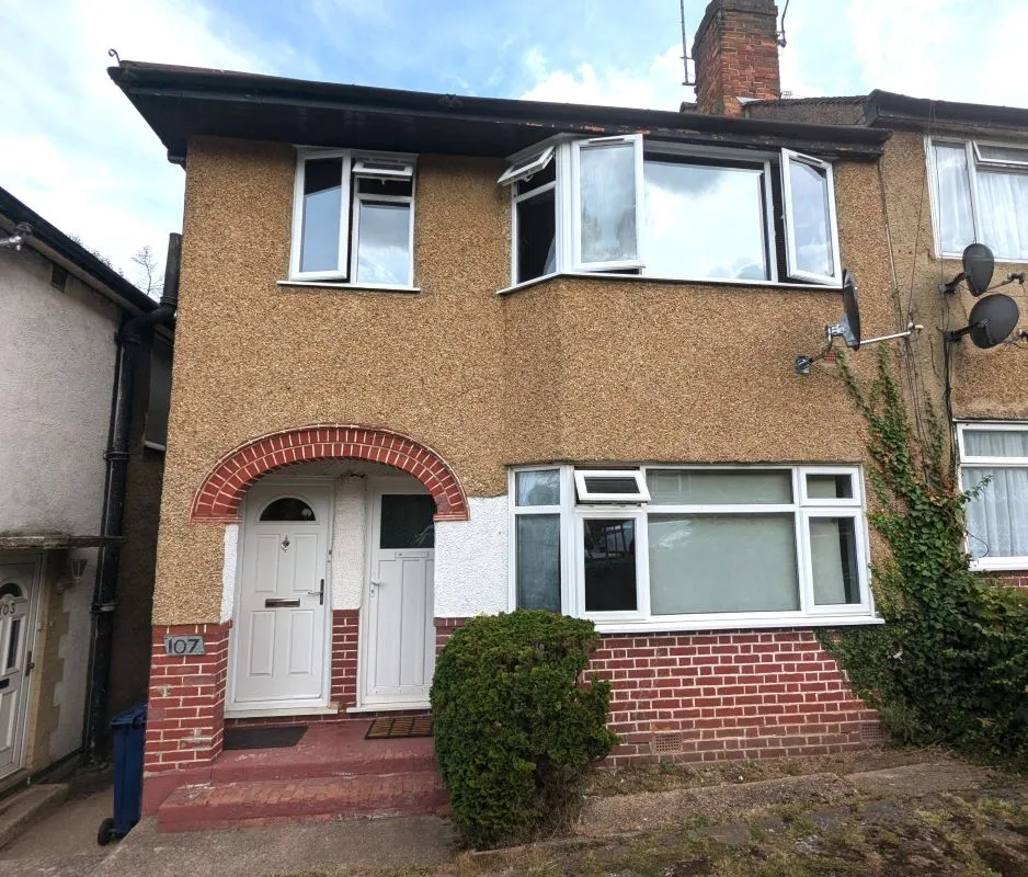 Online Property Auction in London: Connell Crescent, Ealing, W5 3BJ | Auction ends 17/09/2025, a Guide Price of £120,000+.