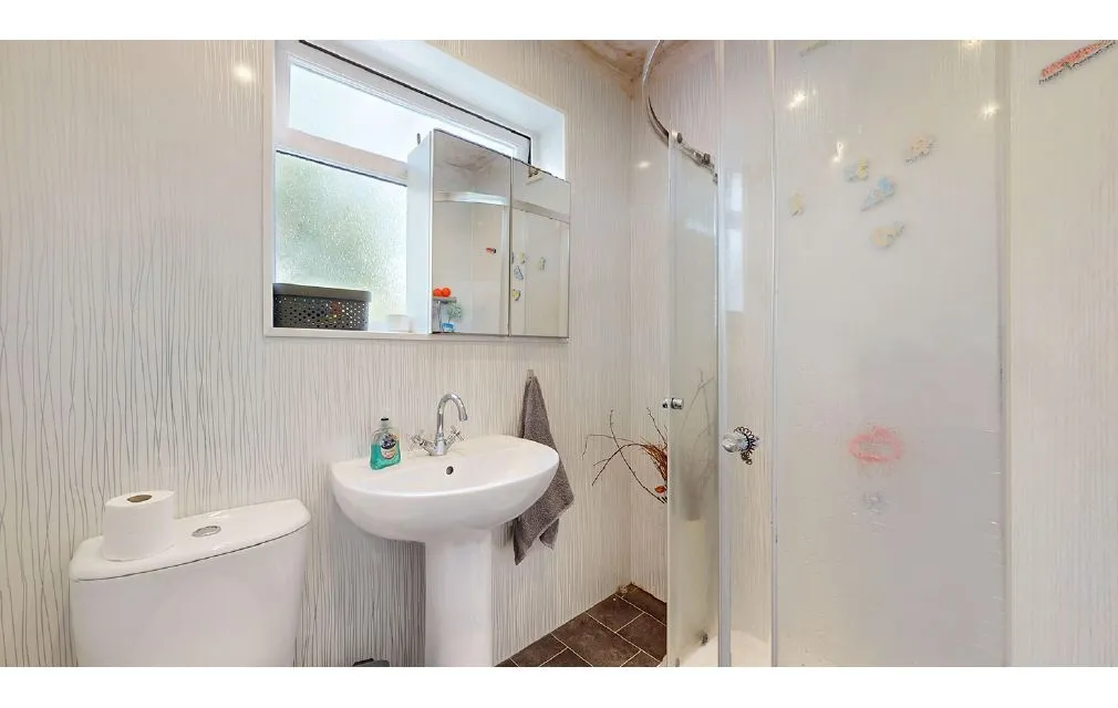 Online Property Auction in London: Connell Crescent, Ealing, W5 3BJ | Auction ends 17/09/2025, a Guide Price of £120,000+.