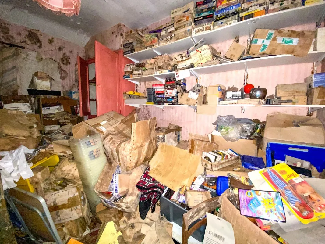 Online Property Auction in London: Bush Street, Pembroke Dock, SA72 6XD | Auction ends 17/09/2025, a Guide Price of £45,000+.