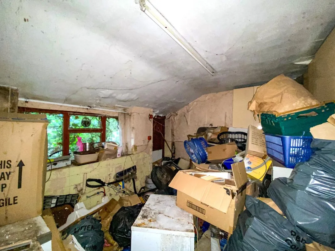 Online Property Auction in London: Bush Street, Pembroke Dock, SA72 6XD | Auction ends 17/09/2025, a Guide Price of £45,000+.