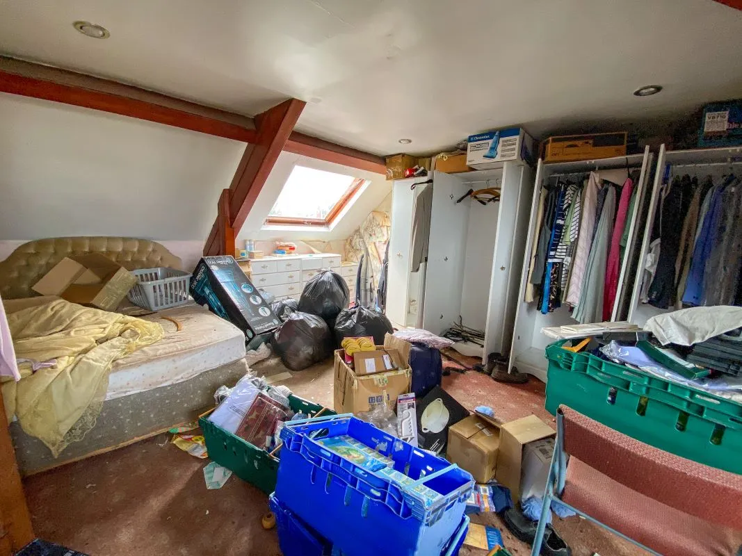 Online Property Auction in London: Bush Street, Pembroke Dock, SA72 6XD | Auction ends 17/09/2025, a Guide Price of £45,000+.