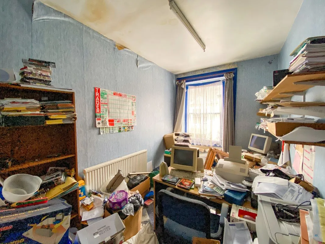Online Property Auction in London: Bush Street, Pembroke Dock, SA72 6XD | Auction ends 17/09/2025, a Guide Price of £45,000+.