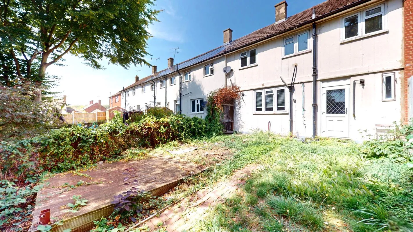 Online Property Auction in London: Longtown Road, Romford, RM3 7QR | Auction ends 17/09/2025, a Guide Price of £220,000+.