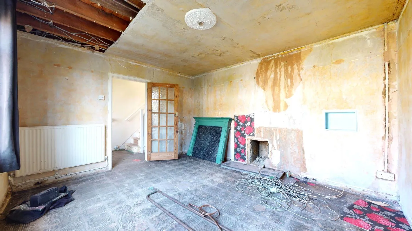 Online Property Auction in London: Longtown Road, Romford, RM3 7QR | Auction ends 17/09/2025, a Guide Price of £220,000+.