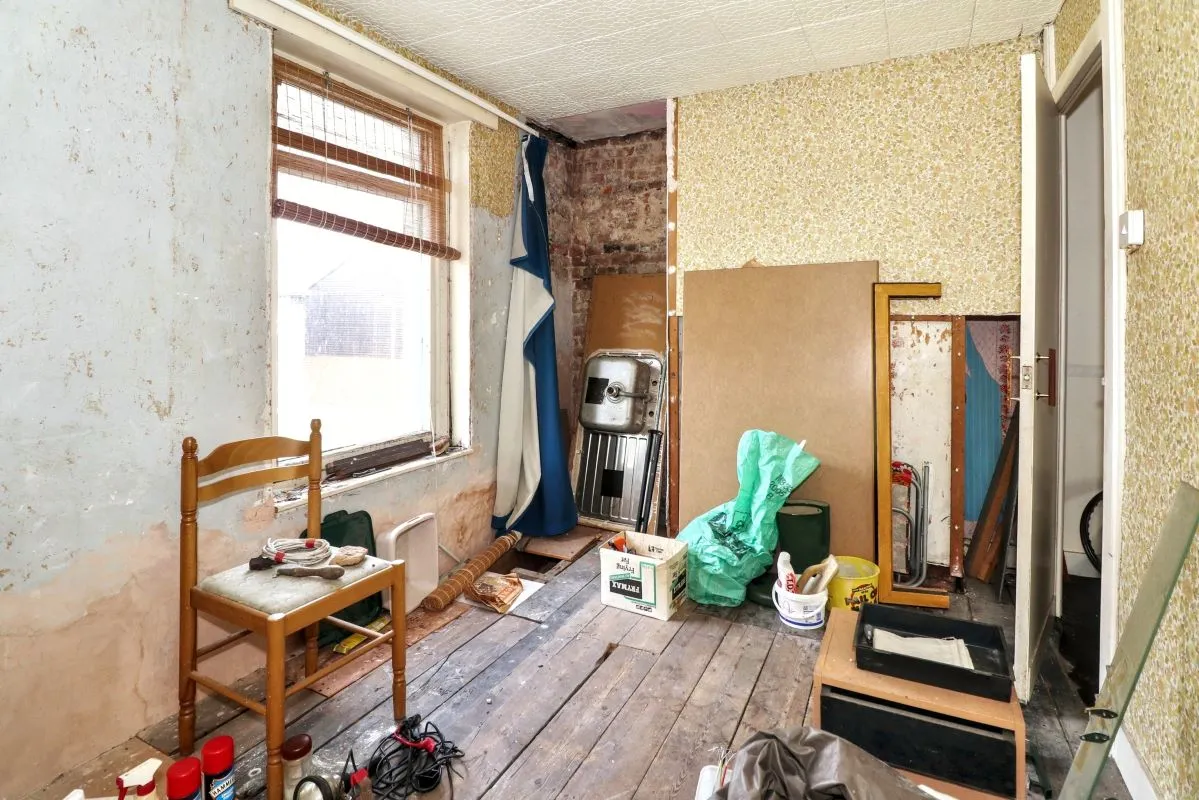Online Property Auction in London: Maison Dieu Place, Dover, CT16 1DX | Auction ends 18/09/2025, a Guide Price of £100,000-£130,000.