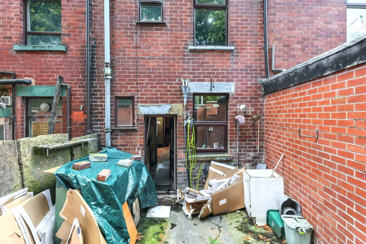Online Property Auction in London: Kingsley Street, Bolton, BL1 3HS | Auction ends 17/09/2025, a Guide Price of £30,000+.
