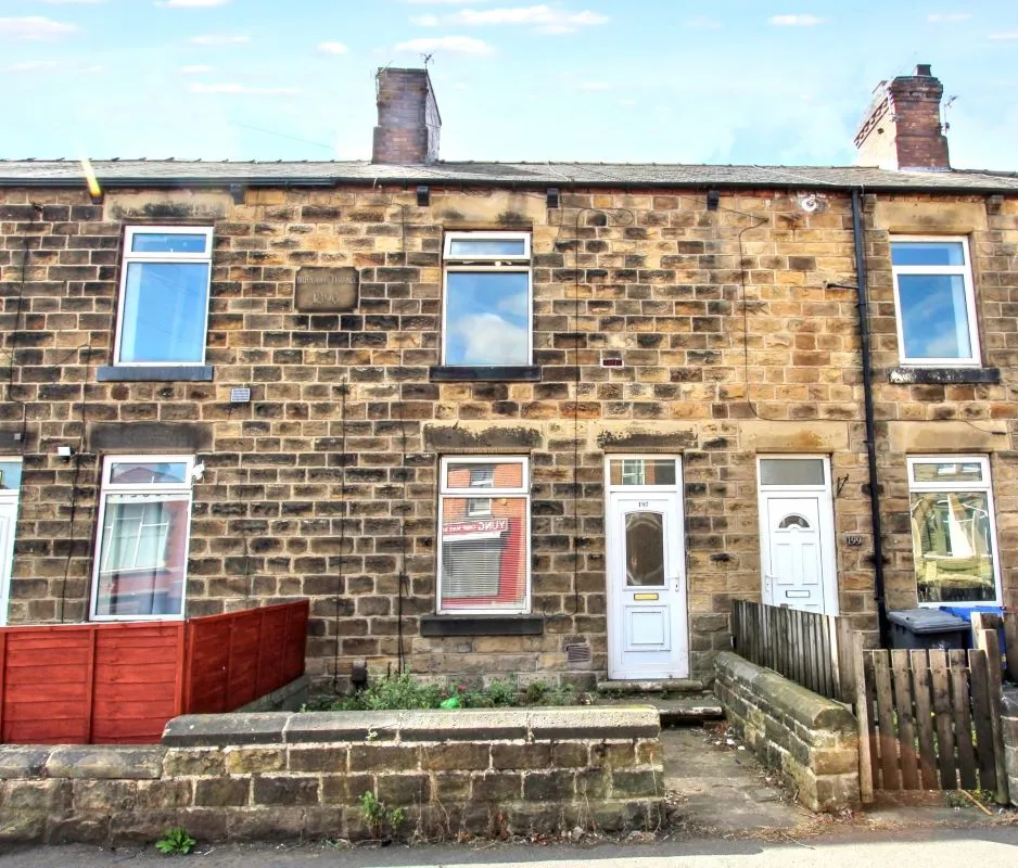 Online Property Auction in London: Hough Lane, Wombwell, Barnsley, S73 0EU | Auction ends 17/09/2025, a Guide Price of £20,000+.