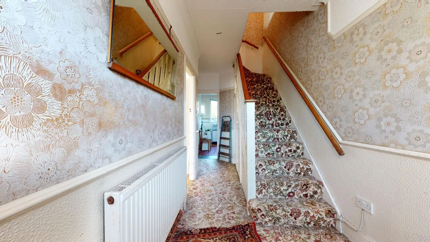 Online Property Auction in London: The Woodlands, Hither Green, SE13 6TX | Auction ends 17/09/2025, a Guide Price of £375,000+.
