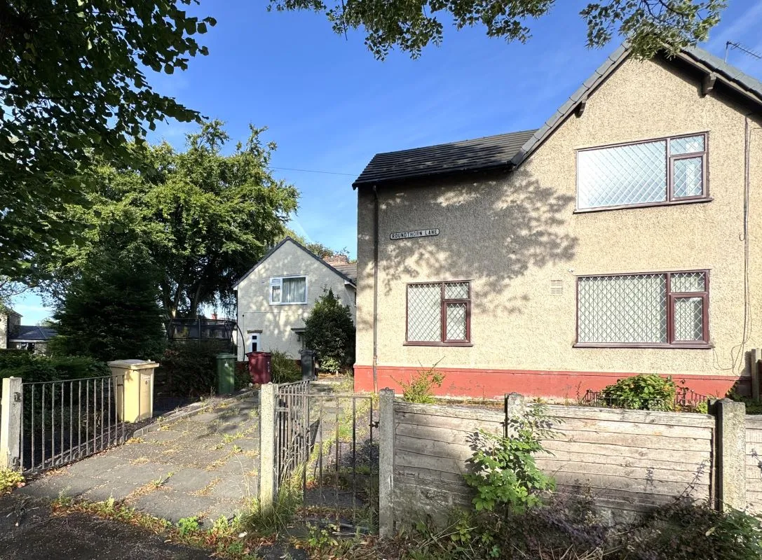 Online Property Auction in London: Roundthorn Lane, Westhoughton, Bolton, BL5 2PQ | Auction ends 17/09/2025, a Guide Price of £60,000+.
