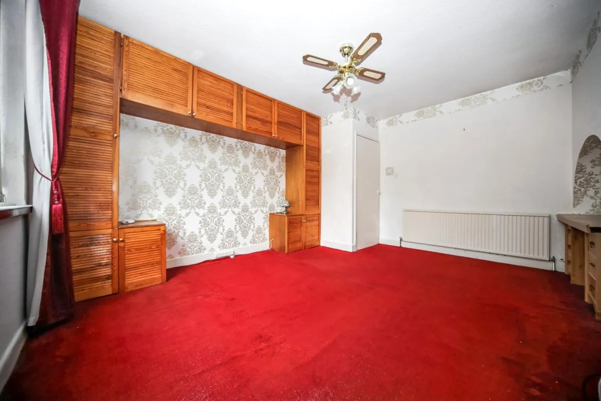 Online Property Auction in London: Roundthorn Lane, Westhoughton, Bolton, BL5 2PQ | Auction ends 17/09/2025, a Guide Price of £60,000+.