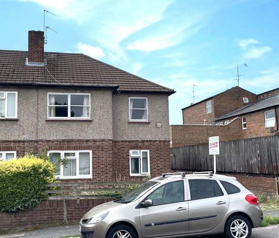 Online Property Auction in London: Ewart Road, Forest Hill, SE23 1BQ | Auction ends 17/09/2025, a Guide Price of £140,000+.