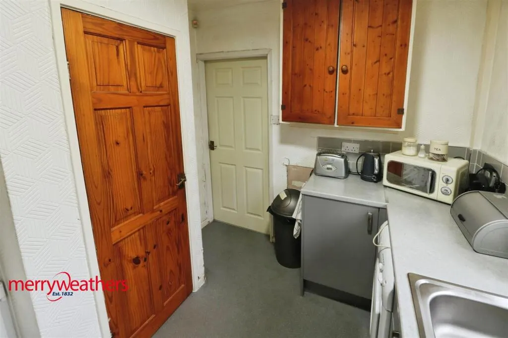 2 bed Semi-Detached