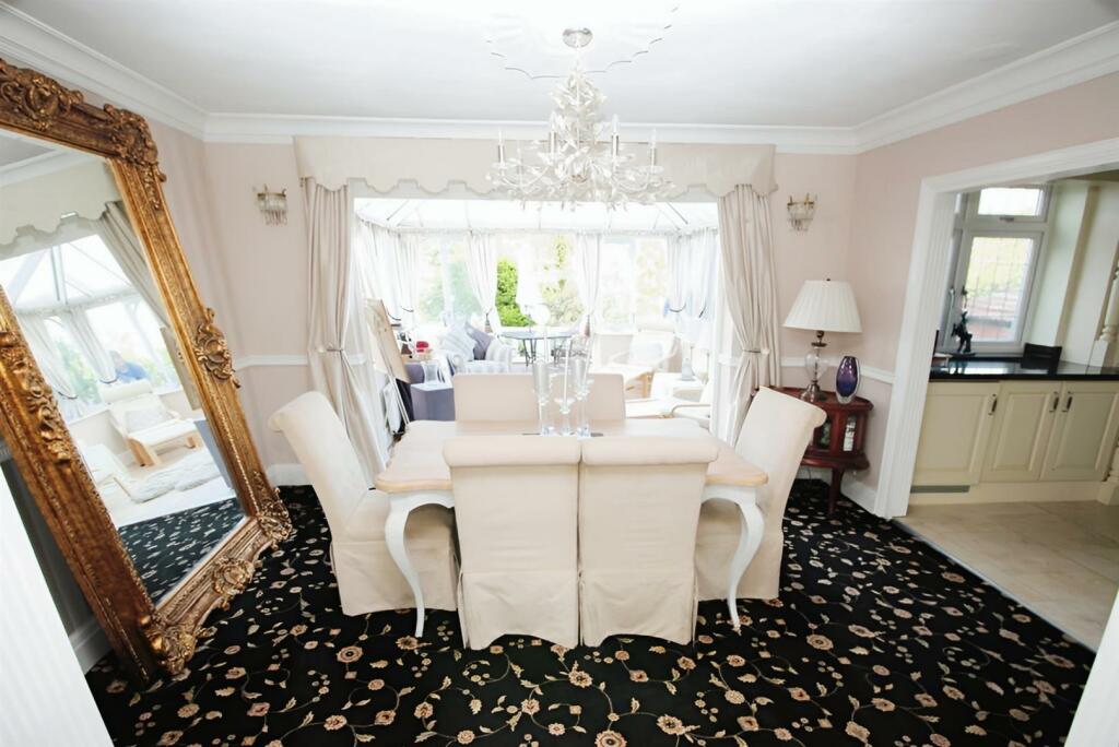 4 bed Detached