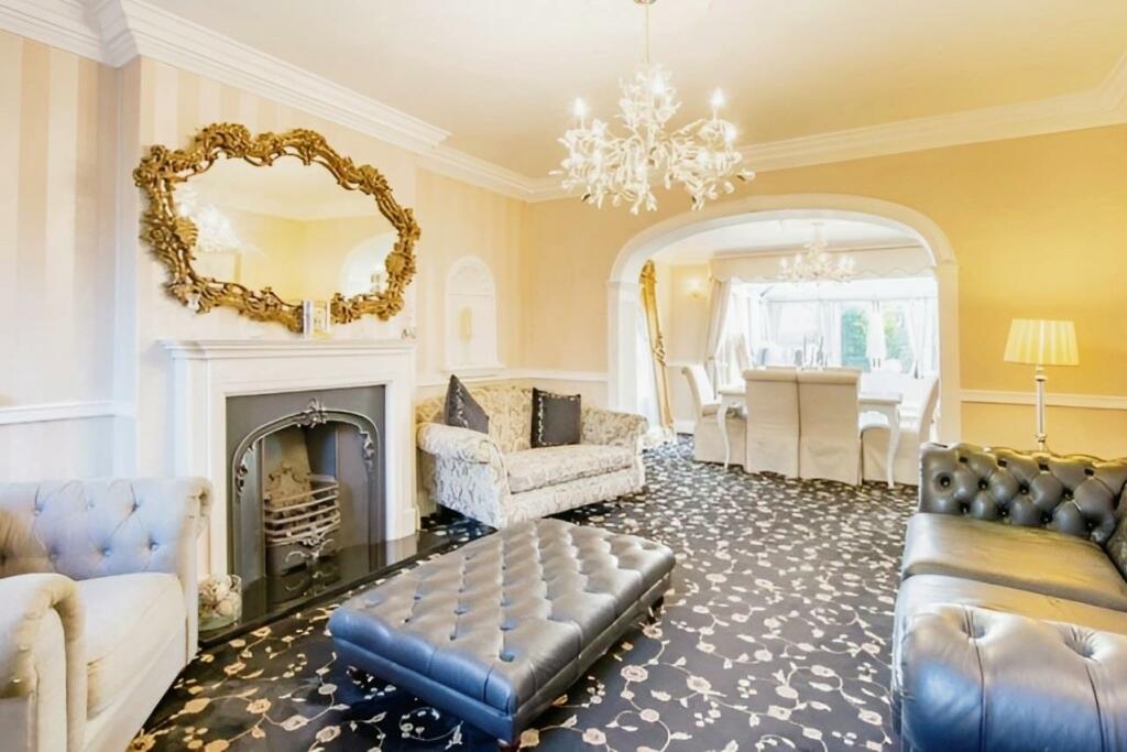 4 bed Detached