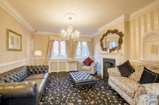 4 bed Detached