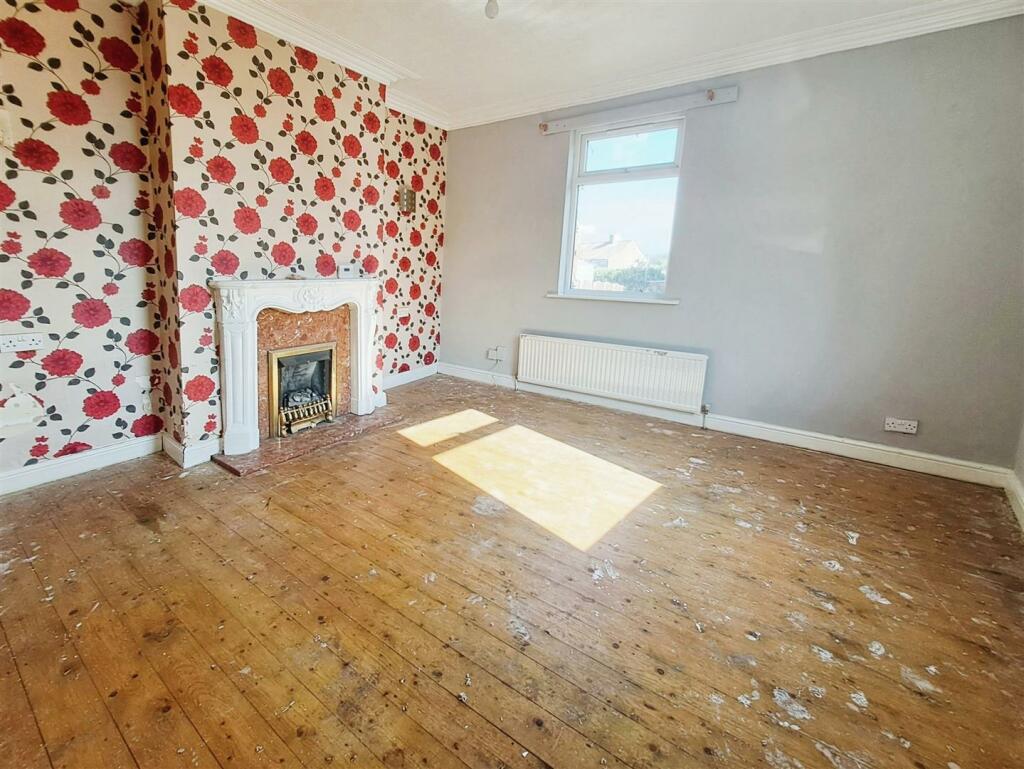 2 bed Terraced