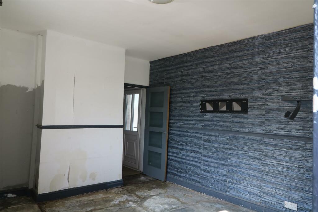 2 bed Terraced
